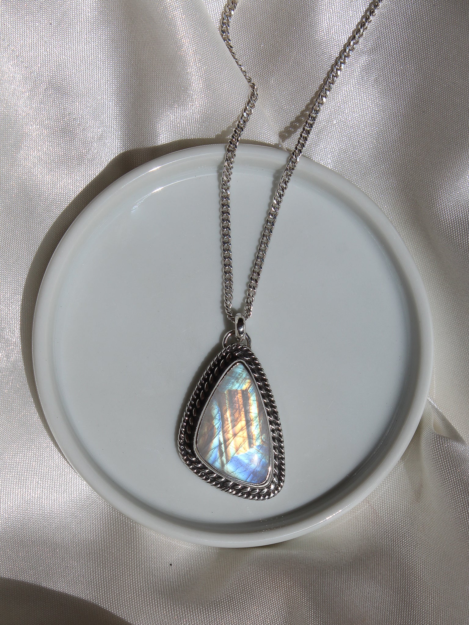 Handmade 925 sterling silver pendant with flashy rainbow moonstone lily and William jewelry